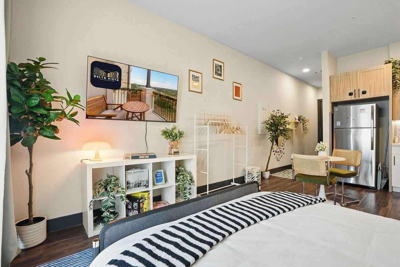 Estudio entero, 12min Downtown 6min Domain Pool Free Parking in Austin, Condado de Travis