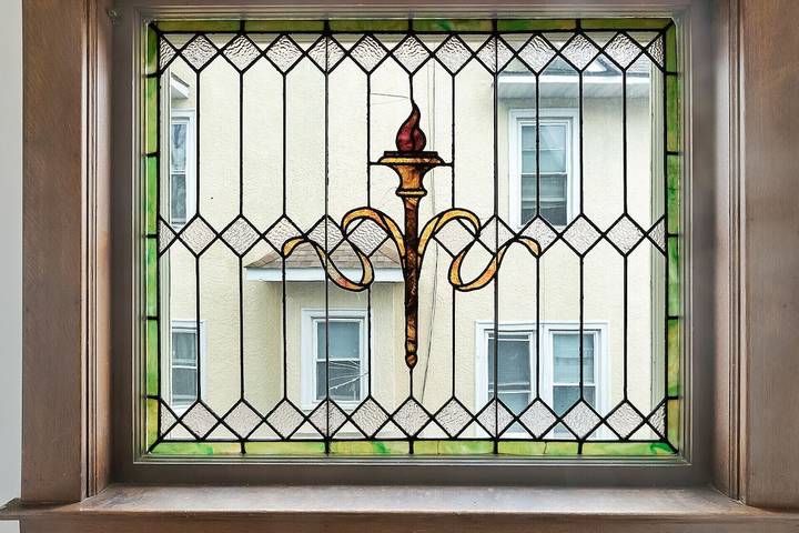 Vacation rental for 12 people, with hot tub and yard, with pets in Minneapolis