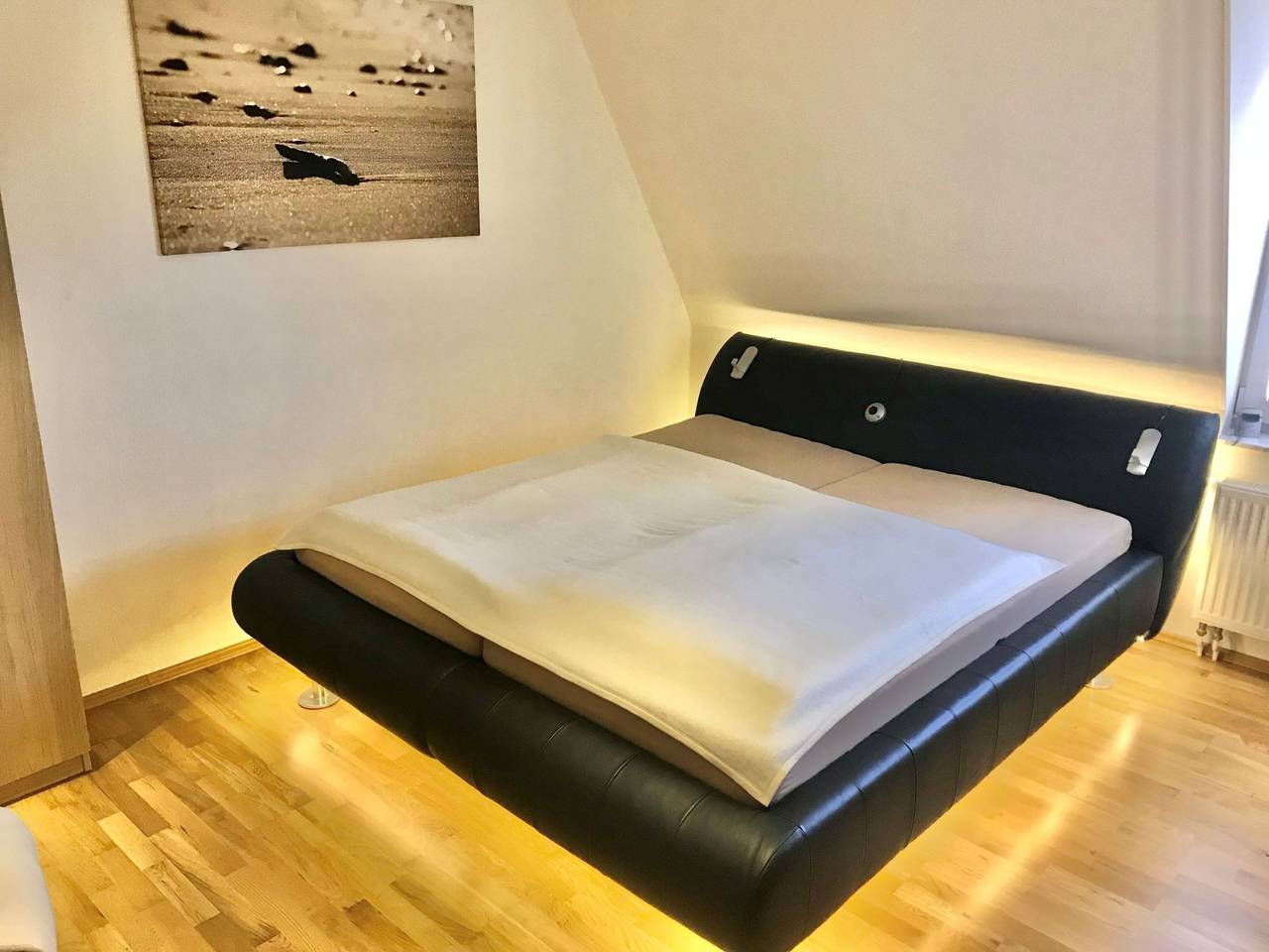 Ganze Wohnung, Stadtpark-Oase, ruhig, zentral, Balkon, Sauna in Erfurt, Thüringer Kernland