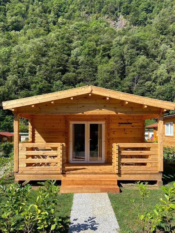 Family Bungalow with Shared Bathroom in Avegno Gordevio, Alpes tessinoises