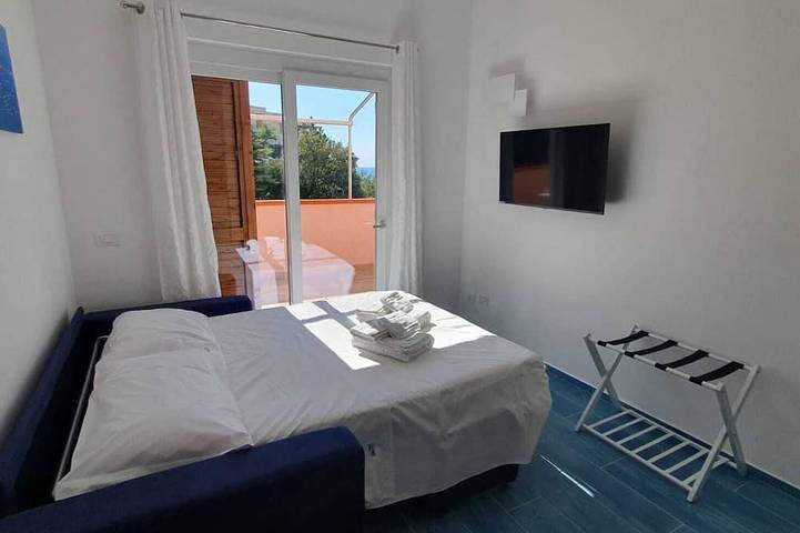 Appartamento intero, B&B Vistamare - (Sea View) 250 metri dal centro in San Nicola Arcella, San Nicola Arcella (commune)
