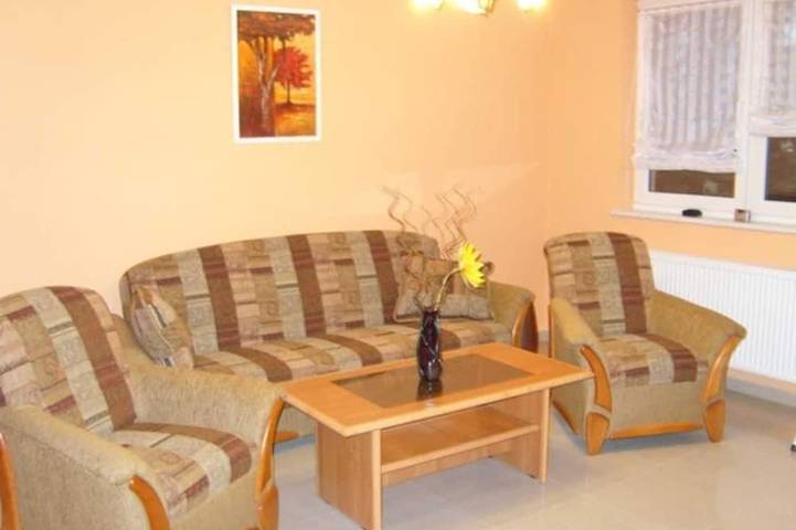 Ferienwohnung für 6 Personen, mit Terrasse und Garten in Güstrow