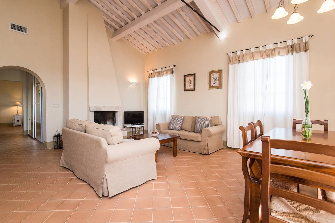 Appartement entier, Hôtel Appartement "Quercia" avec piscine partagée & Wi-Fi in Trequanda, Province de Sienne