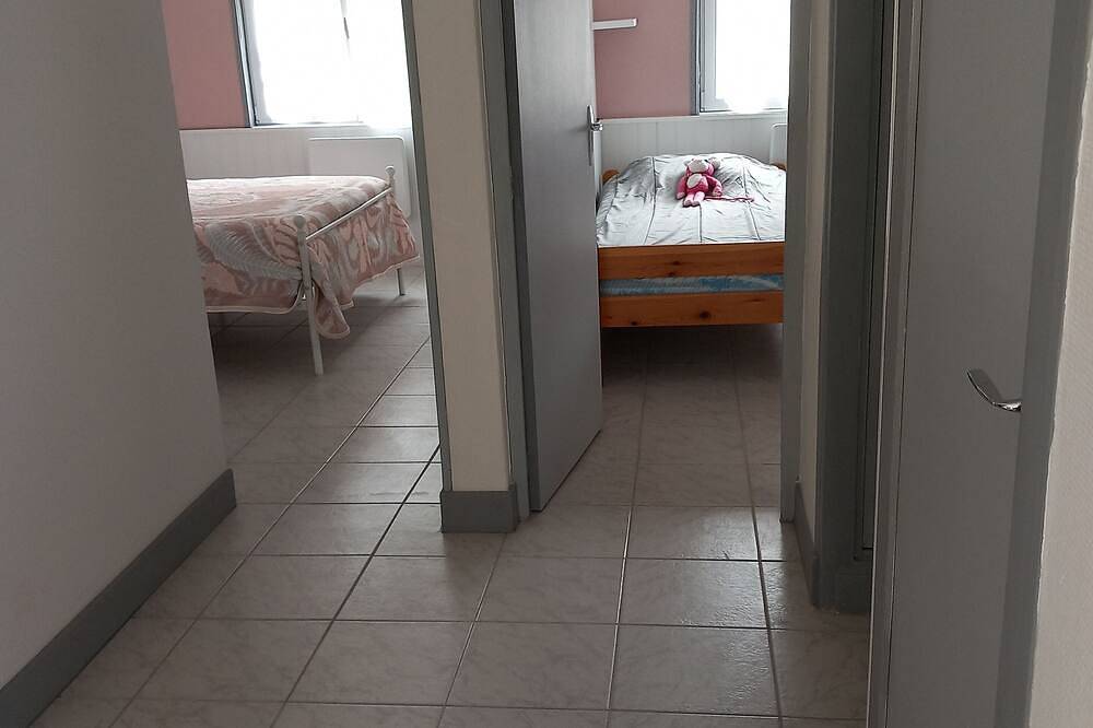 Small house 50 m2 with fully enclosed garden in Arvert, Côte de Beauté