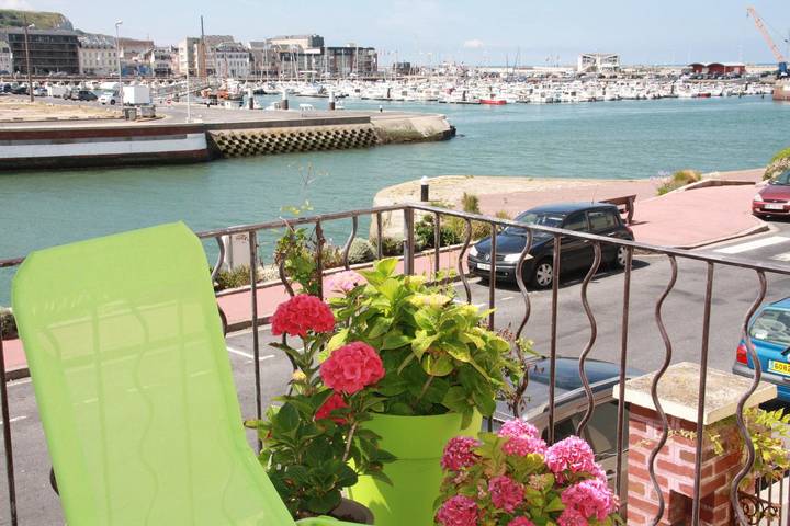 Gîte pour 4 personnes, avec Balcon ainsi que Terrasse et Jardin