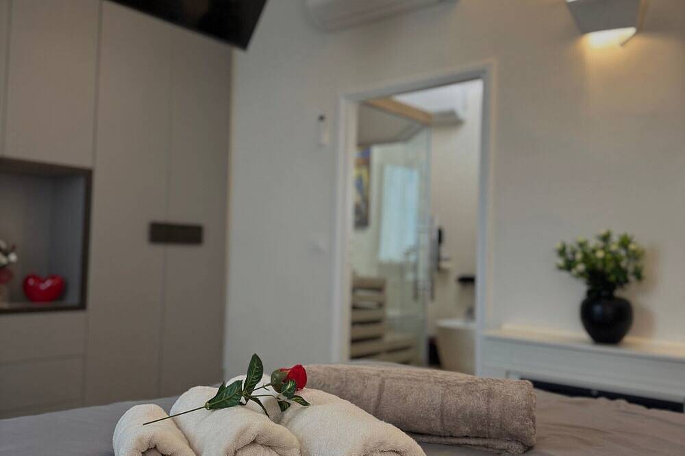 Ganze Wohnung, Apartment 'Quintessenza in Lubriano mit Sauna', Balkon, Wlan & Klimaanlage in Civita, Lubriano