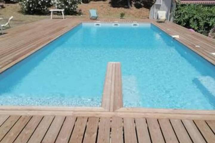 Gîte pour 6 personnes, avec terrasse et jardin en Corse-du-Sud