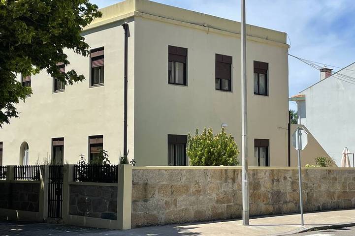 Location de vacances pour 6 personnes, avec jardin et terrasse dans Leça da Palmeira
