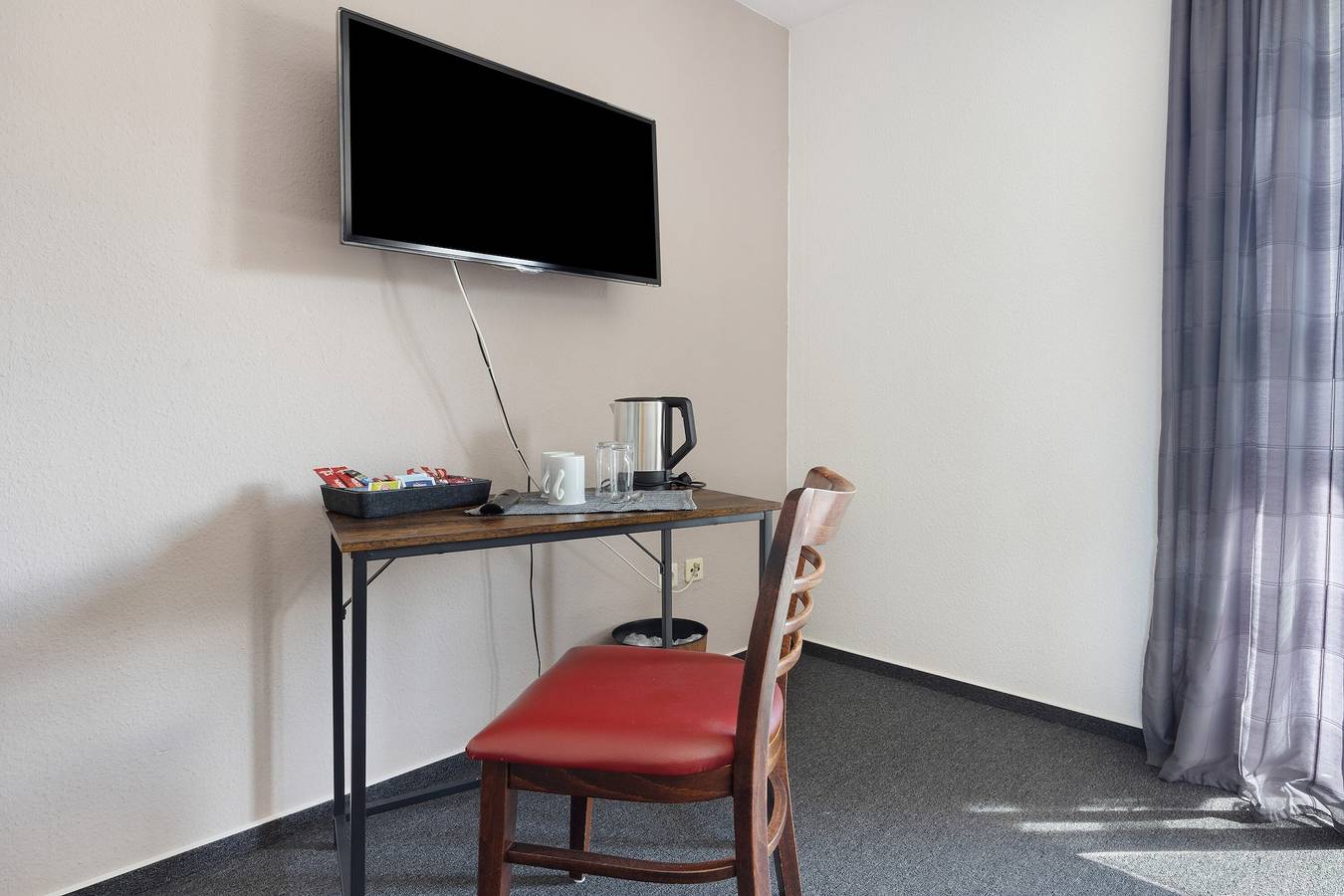 Zimmer „Zimmer 2“ mit Balkon in Extertal, Kreis Lippe