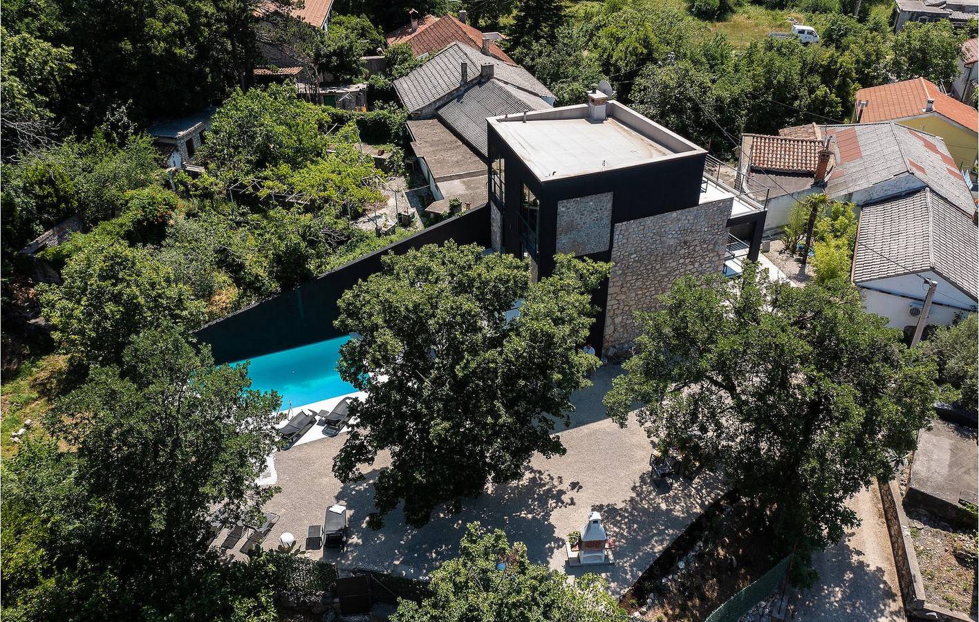 Reizende 2-Zimmer-Wohnung mit Pool, WLAN und Parkplatz in der Nähe des Stadtzentrums von Grizane in Grizane, Primorje-Gorski Kotar