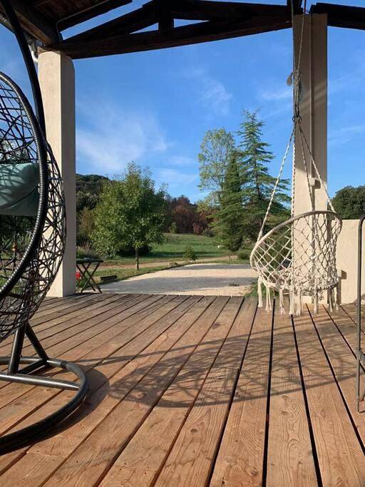 Location de vacances pour 10 personnes, avec Terrasse et Jardin ainsi que Piscine et Vue à Aumelas