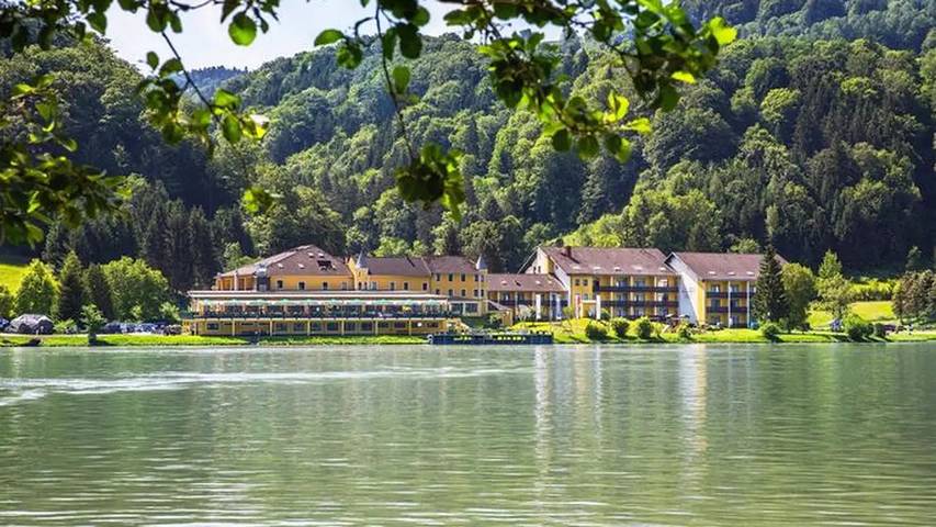 Ferienwohnung für 4 Personen, mit Garten und Pool sowie Balkon und Sauna in Mühlviertel