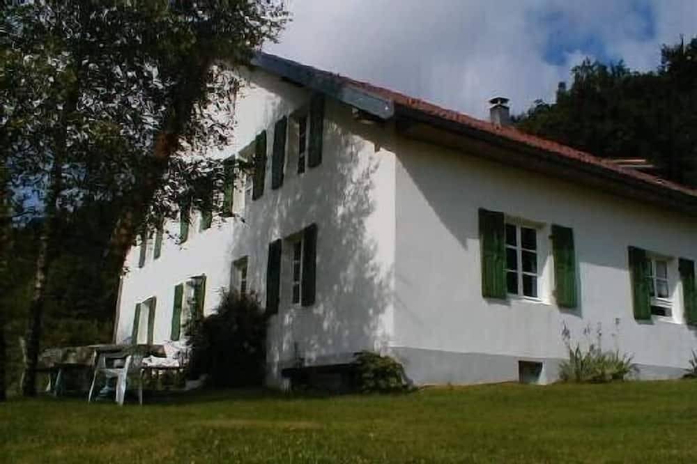 Grand Gîte dans ex-ferme, en plein Parc Naturel des Vosges in Le Thillot, Région d'Épinal