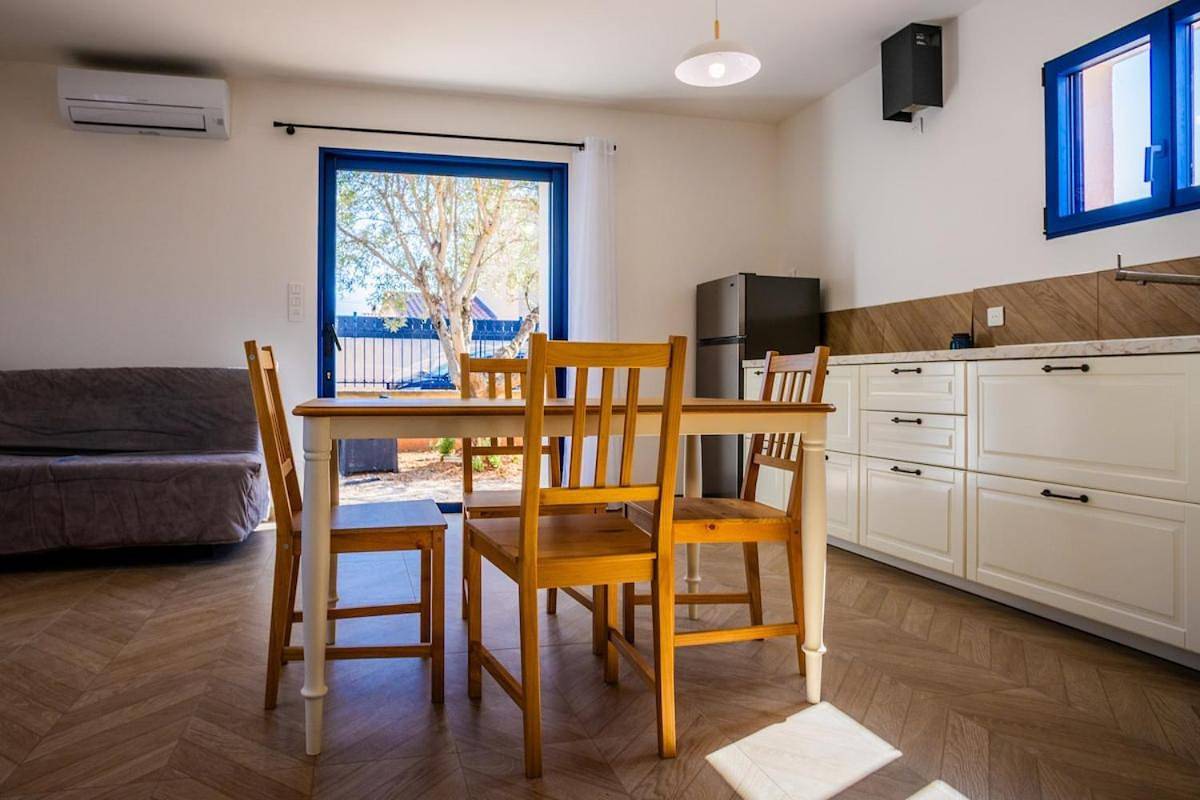 Appartement entier, Les Cailles Appartement in Cuers, Côte méditerranéenne (France)