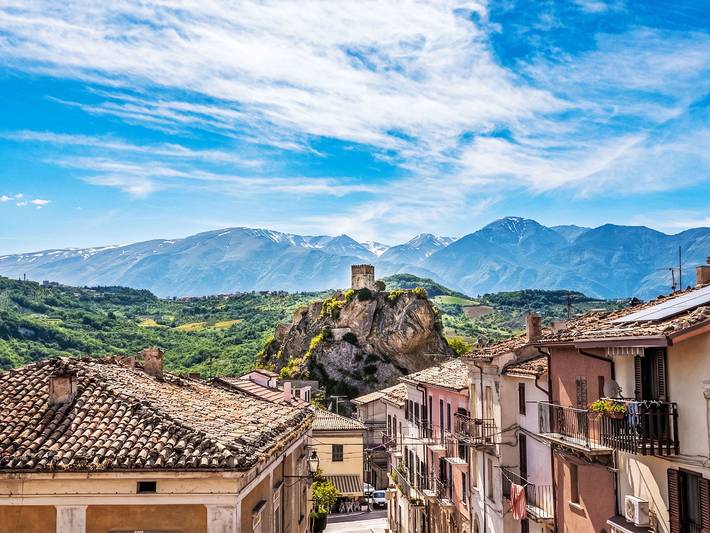Casa vacanza per 8 persone, con Balcone e Terrazza nonché Giardino a Atessa