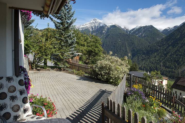 Ganze Ferienwohnung, Ferienwohnung Chasa Plajet 8B - 2 - 4 Personen / 3 Zimmer / 2 Schlafzimmer in Ramosch, Valsot