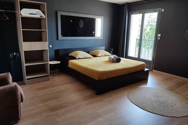 Location de vacances pour 6 personnes, avec Jacuzzi à Cenon - 4