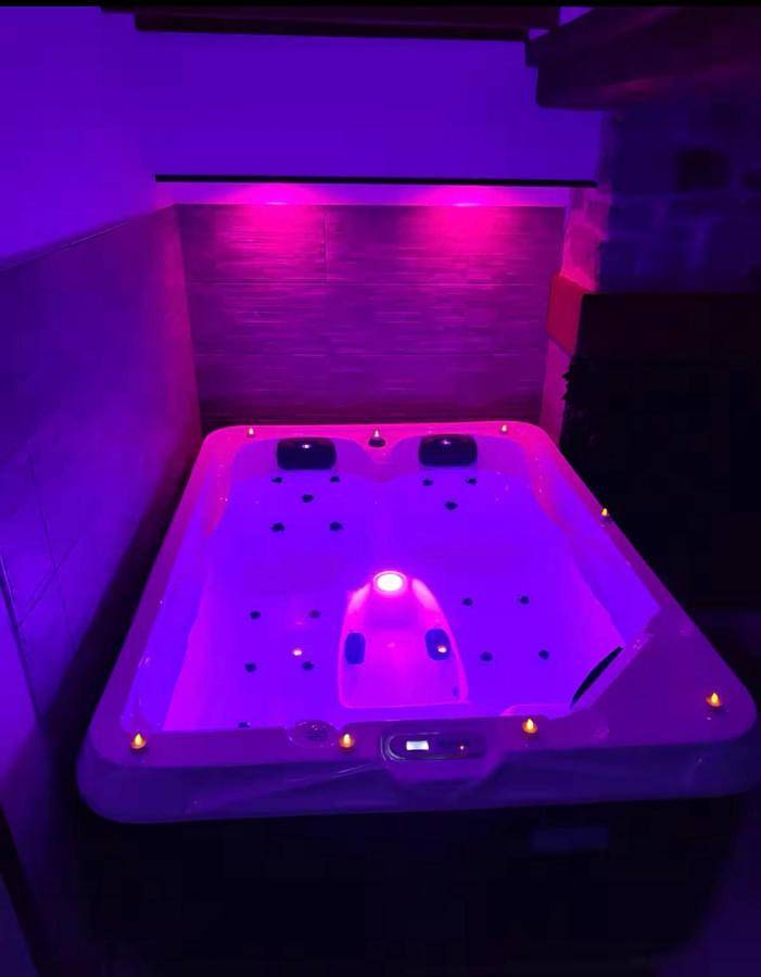 Chambre d’hôte pour 2 personnes, avec jacuzzi