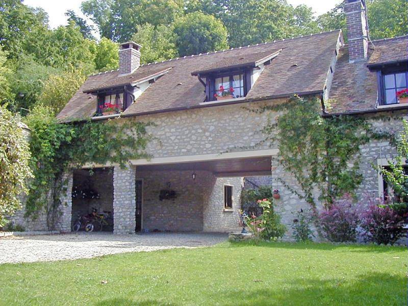 Family Room with Garden View in Breuilpont, Région d'Évreux