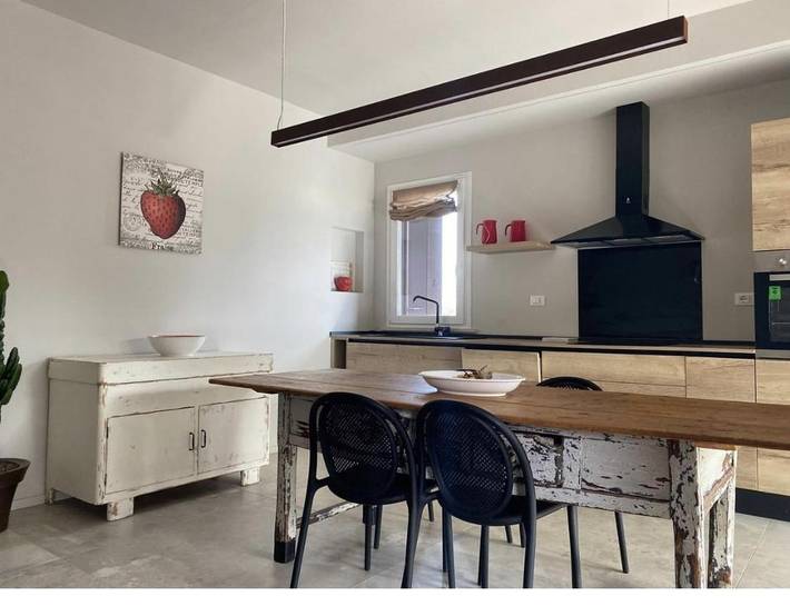 Appartamento per 11 persone, con Terrazza e Giardino nonché Piscina e Panorama a Marotta