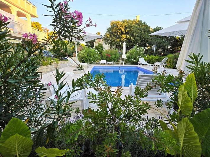 Apartamento de vacaciones para 7 personas, con piscina además de jardín y balcón - 1