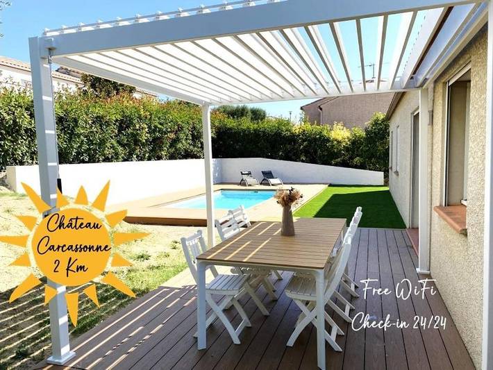 Location de vacances pour 7 personnes, avec Terrasse ainsi que Jardin et Piscine à Cazilhac