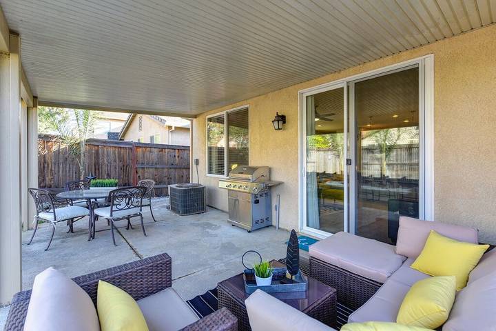 Holiday rental for 6 people, with garden and terrace in Sacramento