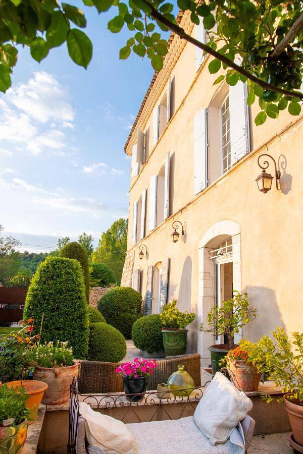 Chambre d’hôte pour 2 personnes, avec Terrasse et Jacuzzi ainsi que Jardin et Vue