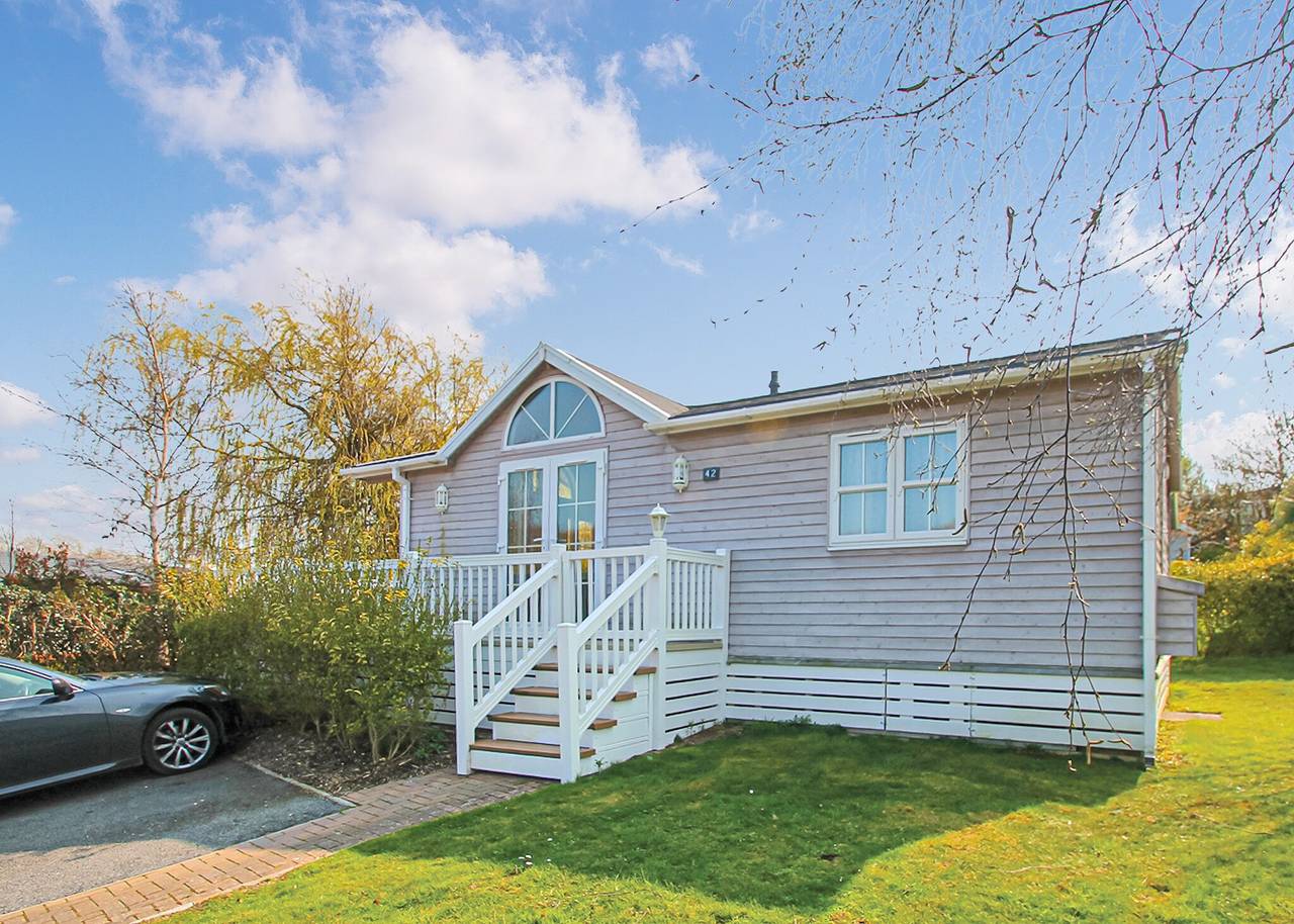 Signature Lodge 1 in Milford on Sea, Hampshire