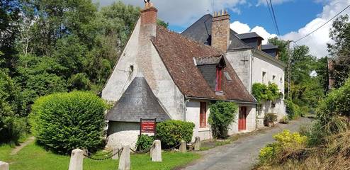 Cottage pour 3 personnes, avec jardin et piscine, animaux acceptés à Saint-Étienne-de-Chigny