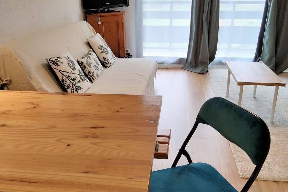Appartement entier, Studio 31 m2 \"La Marmotte\" 4 pers avec balcon 31m2 Alpe du Grand Serre in La Morte, Parc national des Écrins