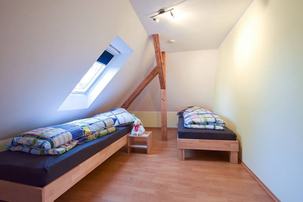 Ganze Wohnung, Premium Style - Lichtdurchflutete Ferienwohnung mitten in Günzburg in Legoland Deutschland, Günzburg