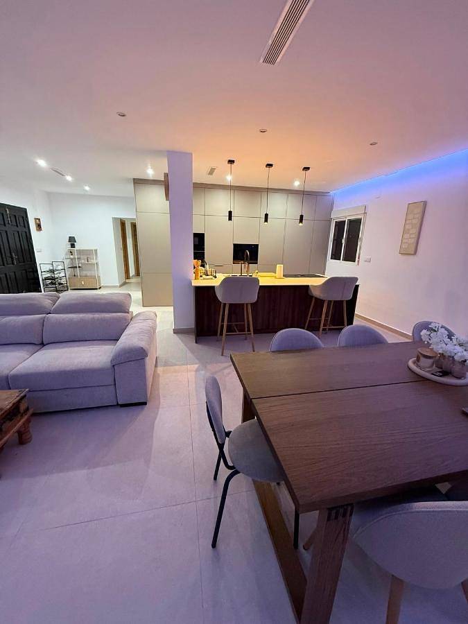 Casa rural para 6 personas, con Balcón y Terraza además de Jardín y Piscina en Catral - 3