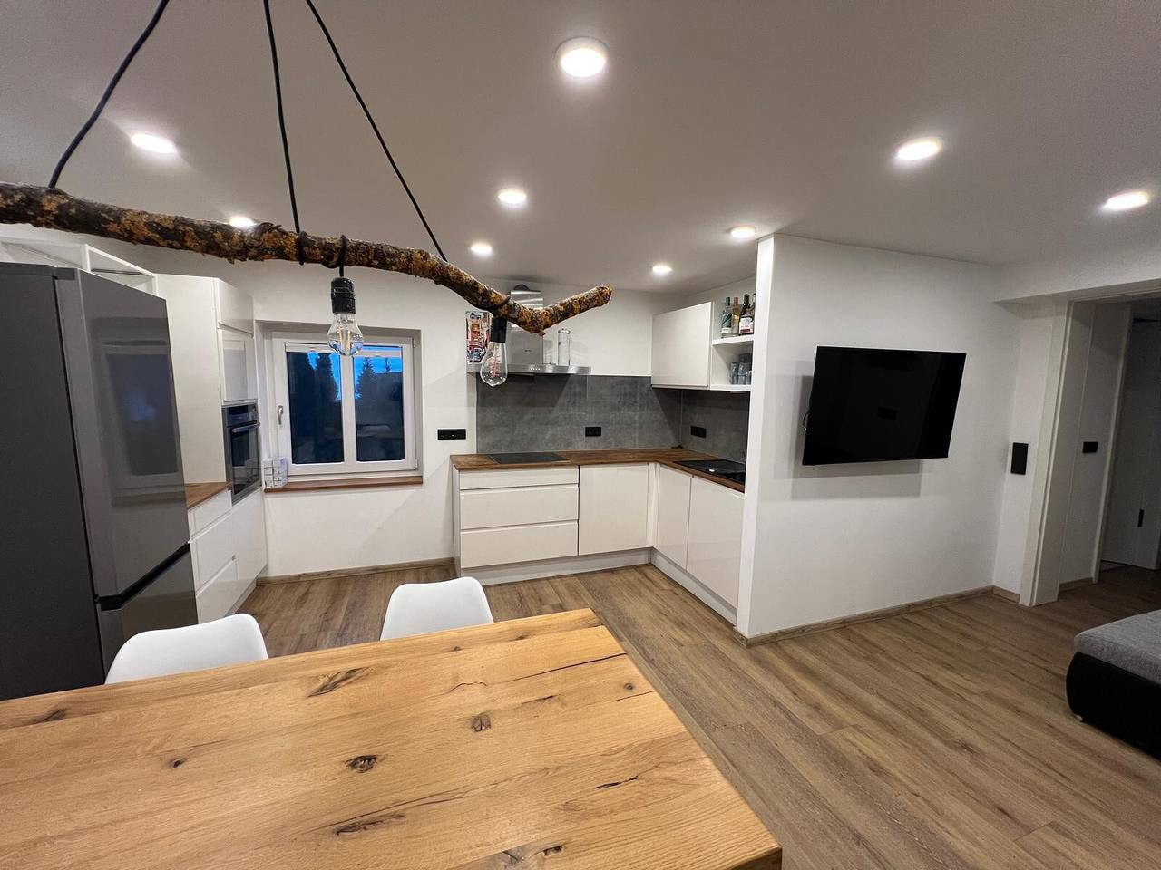Ganze Wohnung, Ferienwohnung 'Am Biohof' mit privater Terrasse und Wi-Fi in Mengkofen, Ostbayern