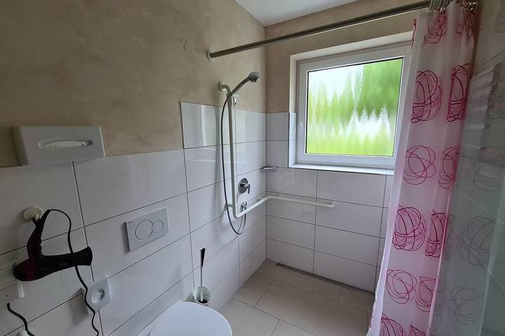 Ganze Wohnung, Gemütliche Ferienwohnung im Familienparadies mit schöner Terrasse in Deggenhausertal, Region Bodensee-Oberschwaben