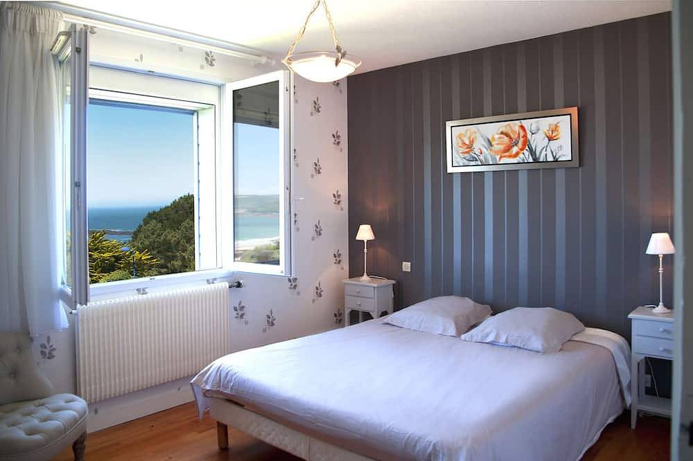 A 2 pas de la plage, vue sur mer, 5 chambres in Locquirec, Ceinture Dorée