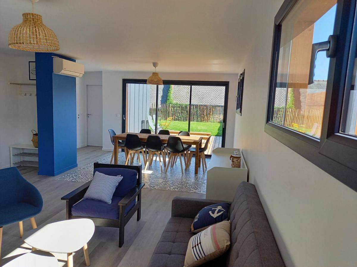 Three-Bedroom House in Beg-Léguer, Lannion