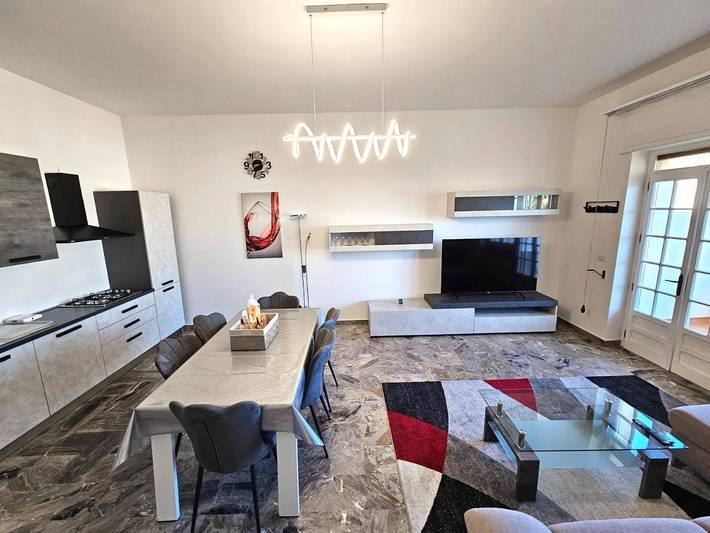 Appartamento per 6 persone, con giardino e panorama, adatto a famiglie con bambini a Taurisano