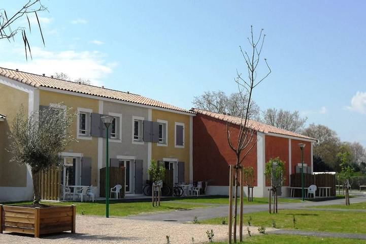 Ferienhaus für 6 Personen, mit Pool und Balkon/Terrasse sowie Terrasse - 1