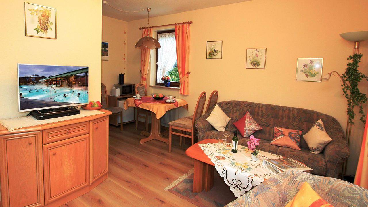Ganze Ferienwohnung, Ferienwohnung für 2 Personen (32 m²) in Bad Bellingen in Bad Bellingen, Südschwarzwald