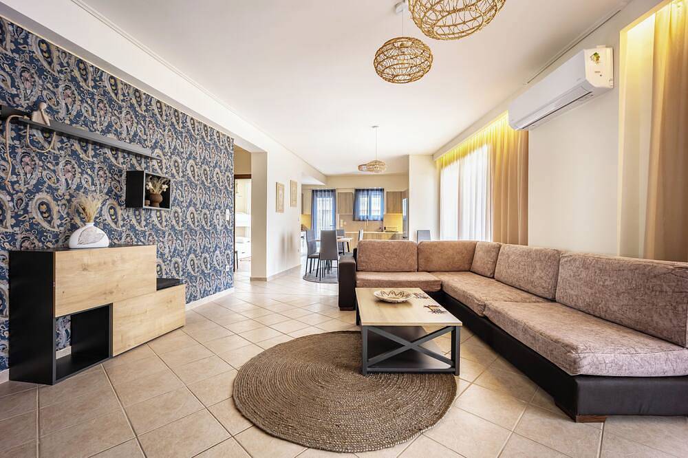 Geheel appartement, Komis House,Elegant 3Br City Retreat with Private Terraces-Near Metro in Athene, Zuidelijk deel van Athene