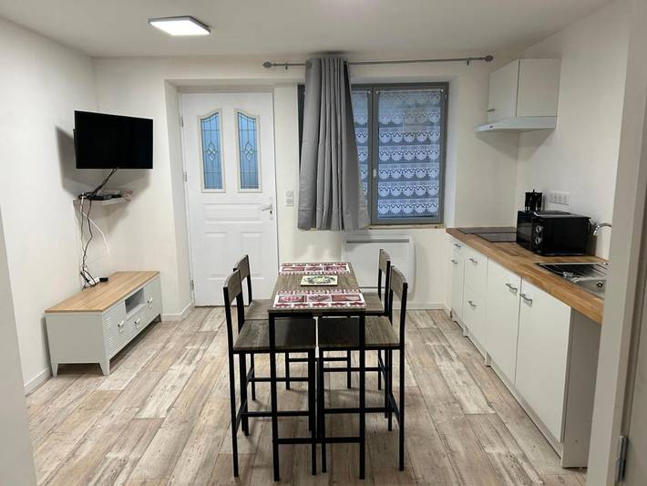 Gîte pour 2 personnes, avec vue à Chastreix