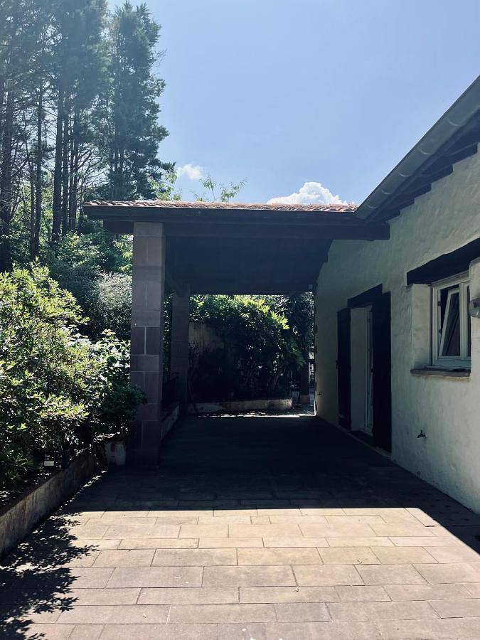 Location de vacances pour 10 personnes, avec piscine et jardin, animaux acceptés à Ascain - 4