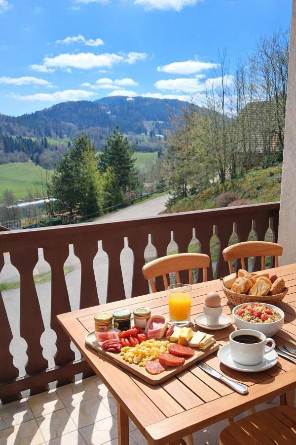 Gîte pour 4 personnes, avec terrasse et vue à Les Hôpitaux-Neufs - 2