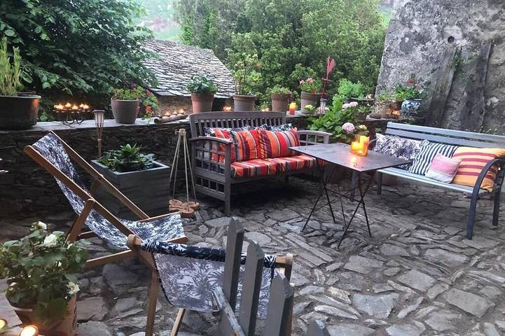 Location de vacances pour 9 personnes, avec jardin et terrasse à San-Giovanni-di-Moriani