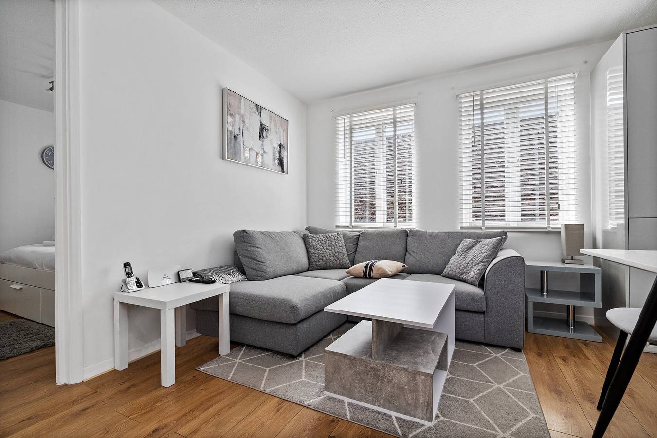 Entire apartment, White Shades Mill Hill in London, South East England