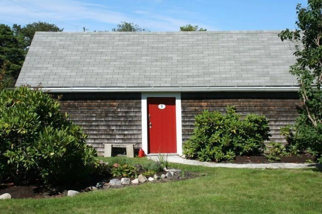 Charmantes Ferienhaus mit Meerblick in Biddeford Pool. 200 Yards bis 2 Mile Beach in Biddeford, York County