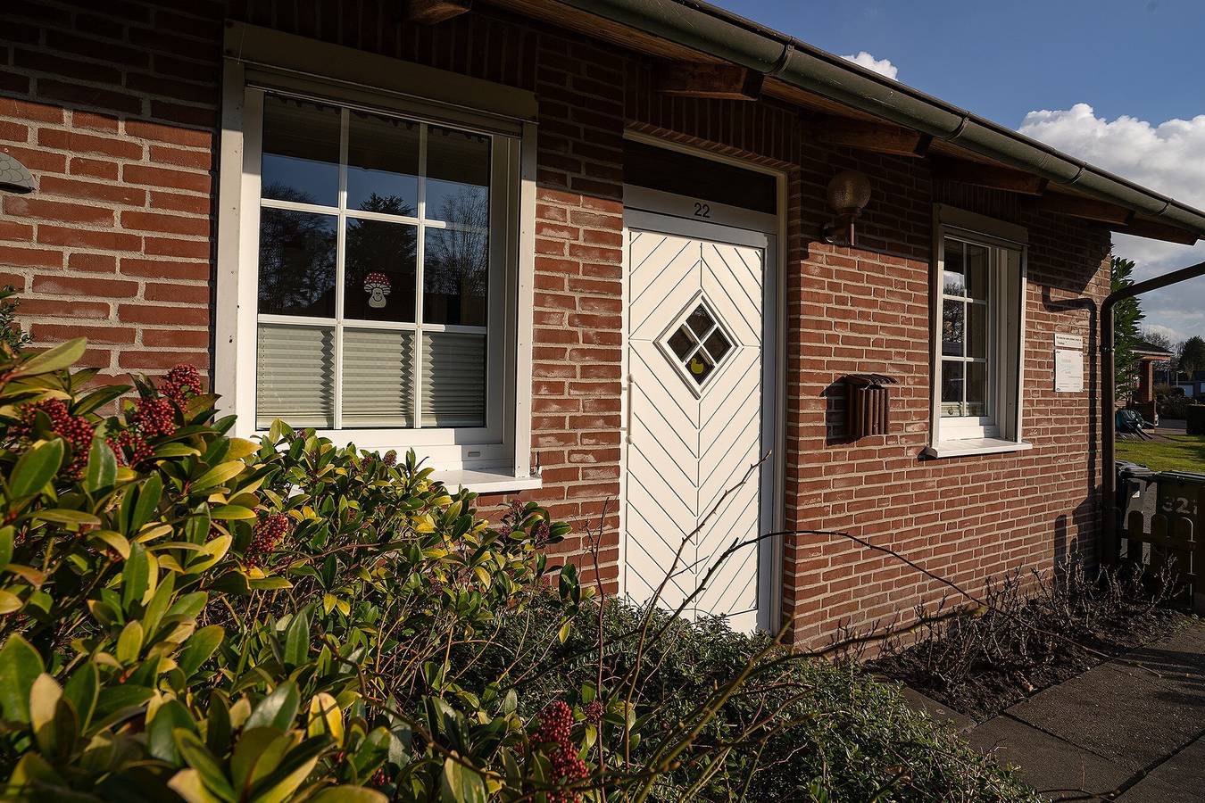 Ferienhaus 'Ferienhaus Vogelnest' mit privater Terrasse, privatem Garten und Wi-Fi in Berumbur, Norden und Umgebung