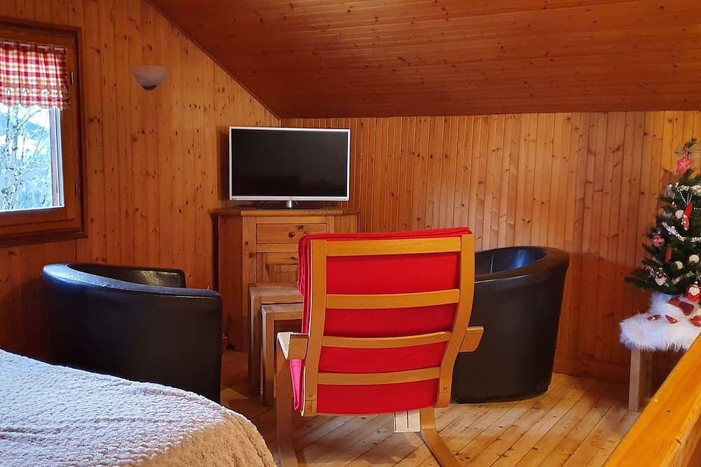 Chalet independiente 3 *, cerca de los centros turísticos de Aravis y el lago de Annecy in Thônes, Región de Annecy