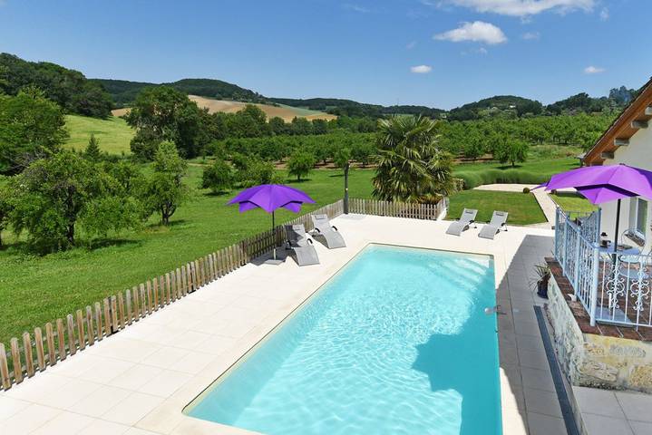 Villa pour 6 personnes, avec Balcon/Terrasse ainsi que Jardin et Piscine en Nouvelle-Aquitaine